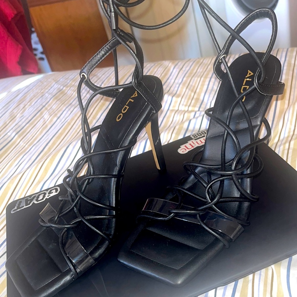 Aldo Strappy Heeled Sandals! Size 7.5